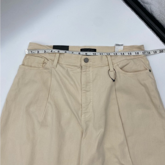Banana Republic Stone ECRU Wide Leg jeans size 12p - Picture 2 of 10